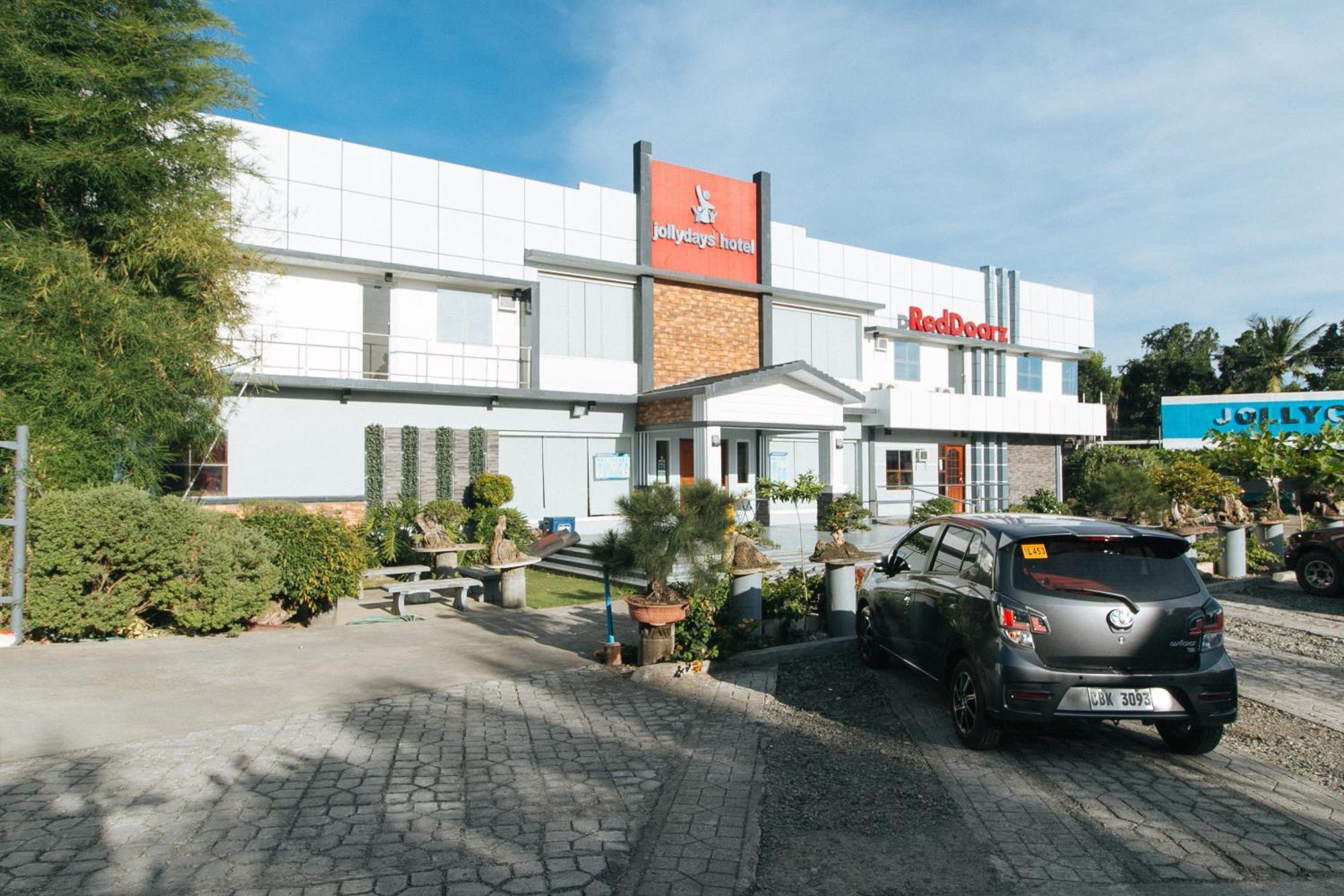 Reddoorz Plus @ Jollydays Hotel Nueva Ecija San Jose  Exterior photo