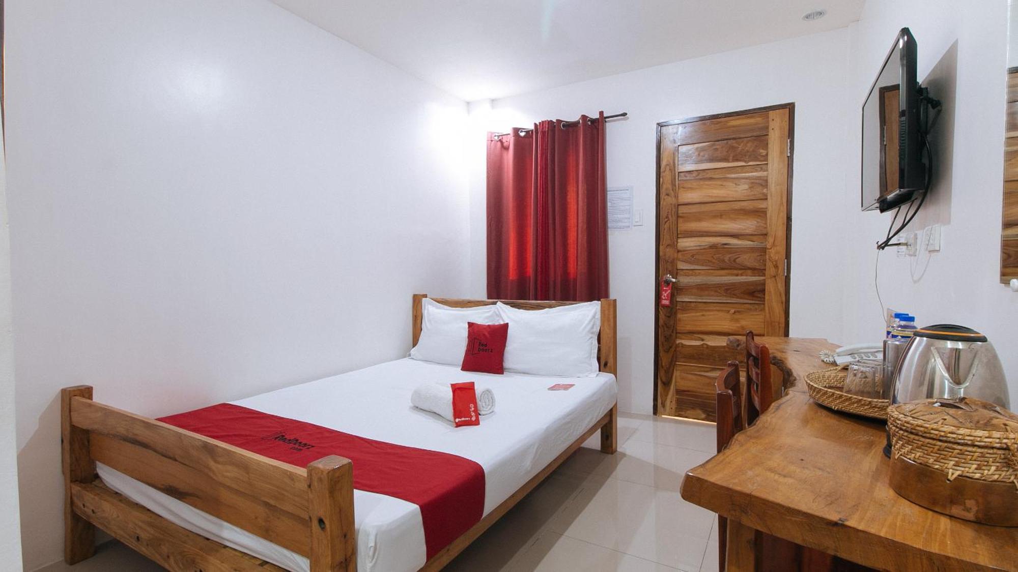 Reddoorz Plus @ Jollydays Hotel Nueva Ecija San Jose  Exterior photo