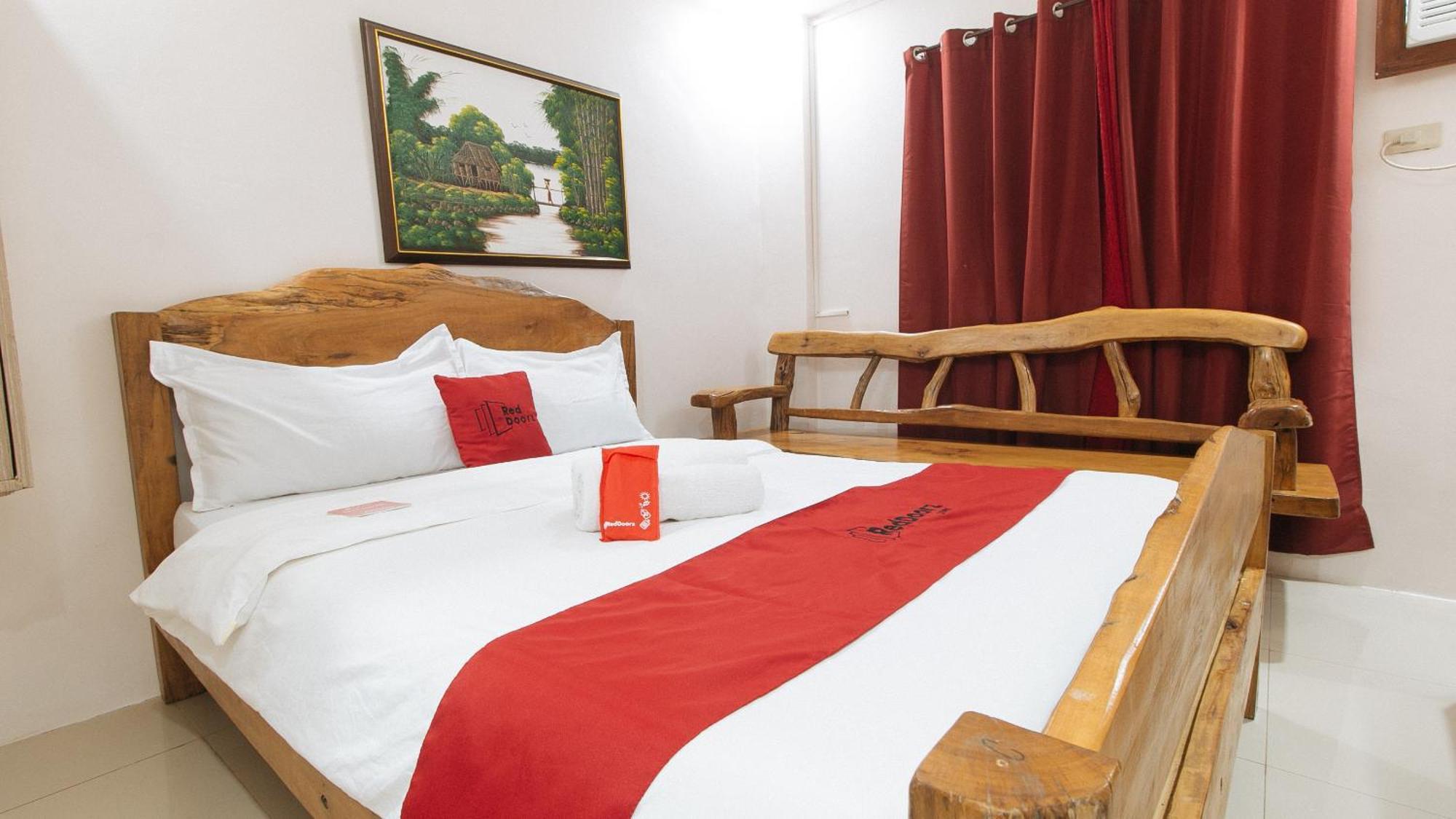 Reddoorz Plus @ Jollydays Hotel Nueva Ecija San Jose  Exterior photo