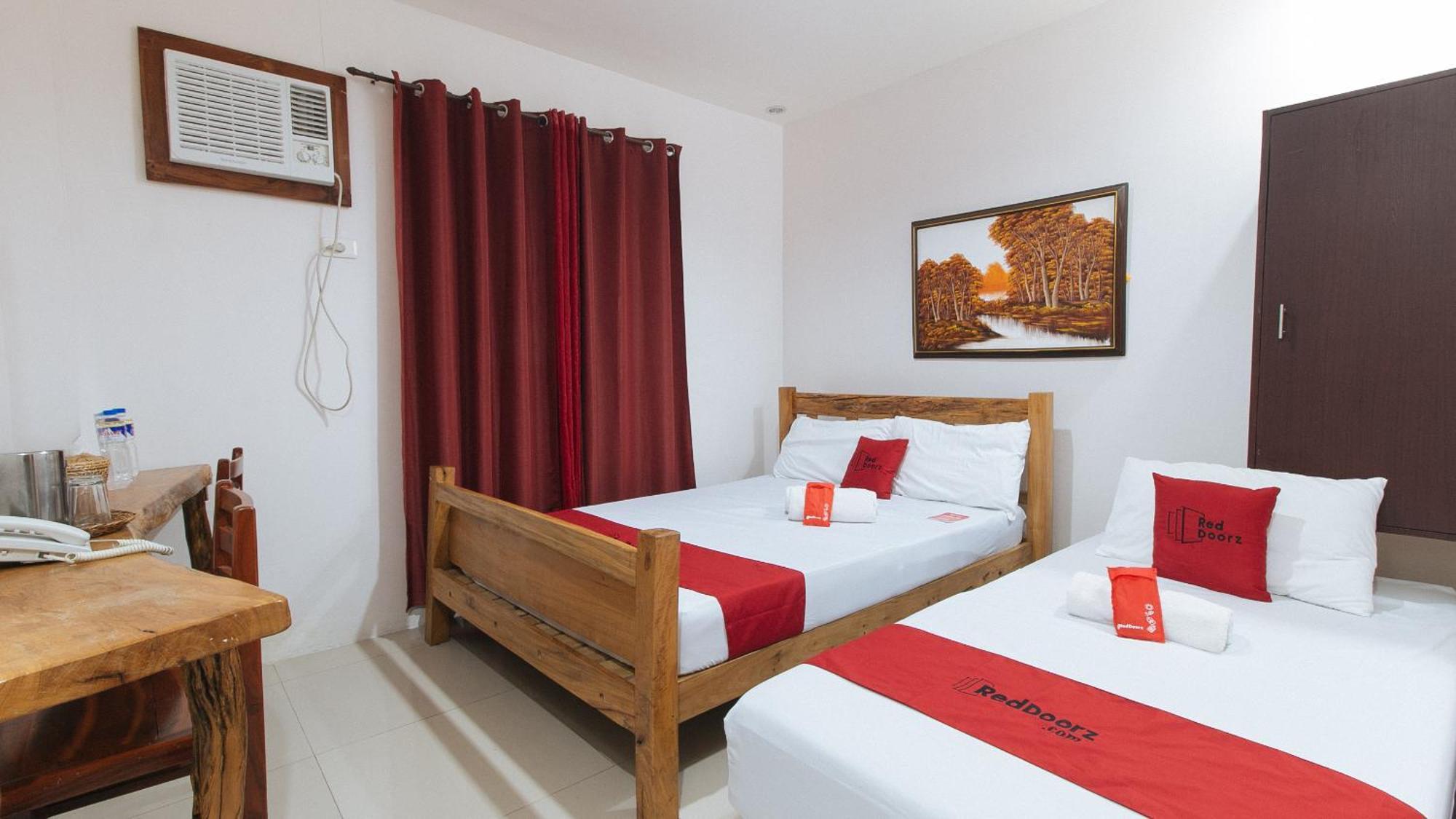 Reddoorz Plus @ Jollydays Hotel Nueva Ecija San Jose  Exterior photo